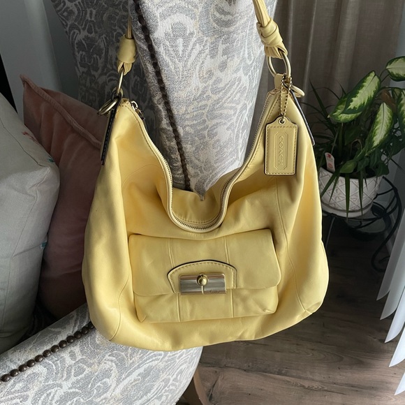 Great condition. Only used once. May even be considered vintage today. - Picture 1 of 4